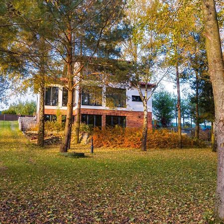 Nowoczesny Dom Nad Jeziorem Zarybinek-Mazury Rybno, Z Wlasnym Dostepem Do Linii Brzegowej Oraz Lodka Exteriér fotografie